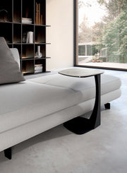 Tavolino Menhir - Tavolino con top in ceramica su vetro marmo bianco e struttura in metallo verniciato antracite - Stones