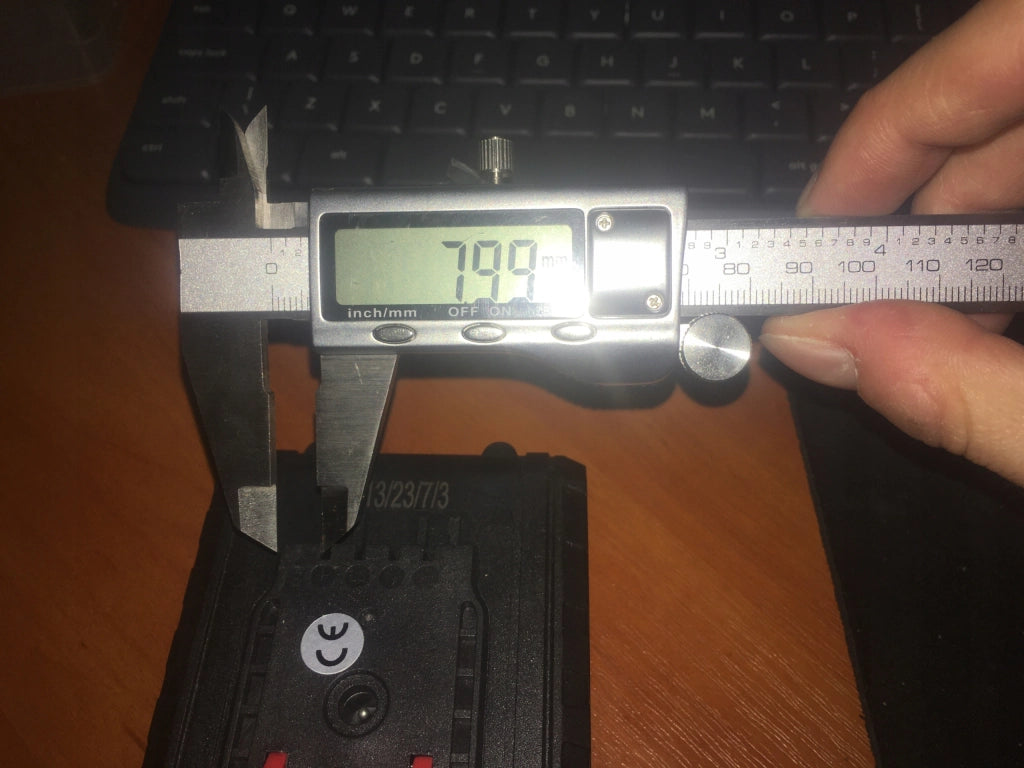 Batteria 21V 1,5Ah Li-Ion Serie Animal PRO – Alta Capacità e Durata | Compatibile con Utensili Rosfix | Ricarica Rapida