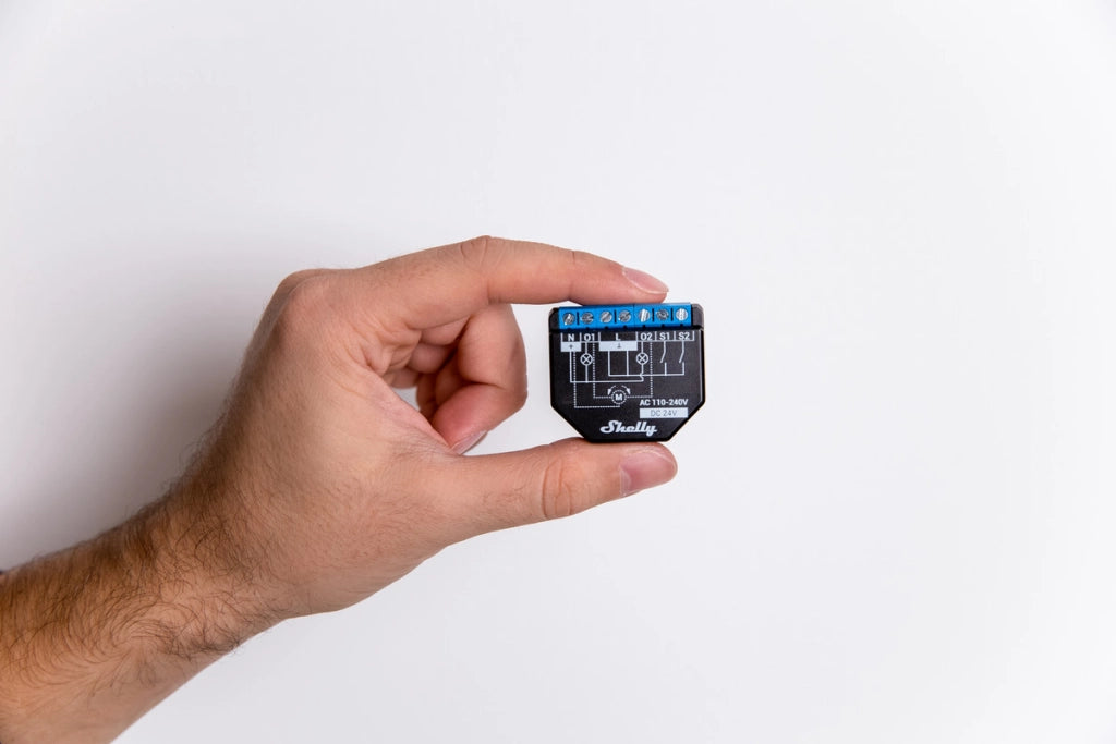 Shelly 2PM PLUS x4 - Relè wifi e Bluetooth a 2 canali. Automatizzazione di Tende. Tapparelle. Controllo consumi. Pack da 4