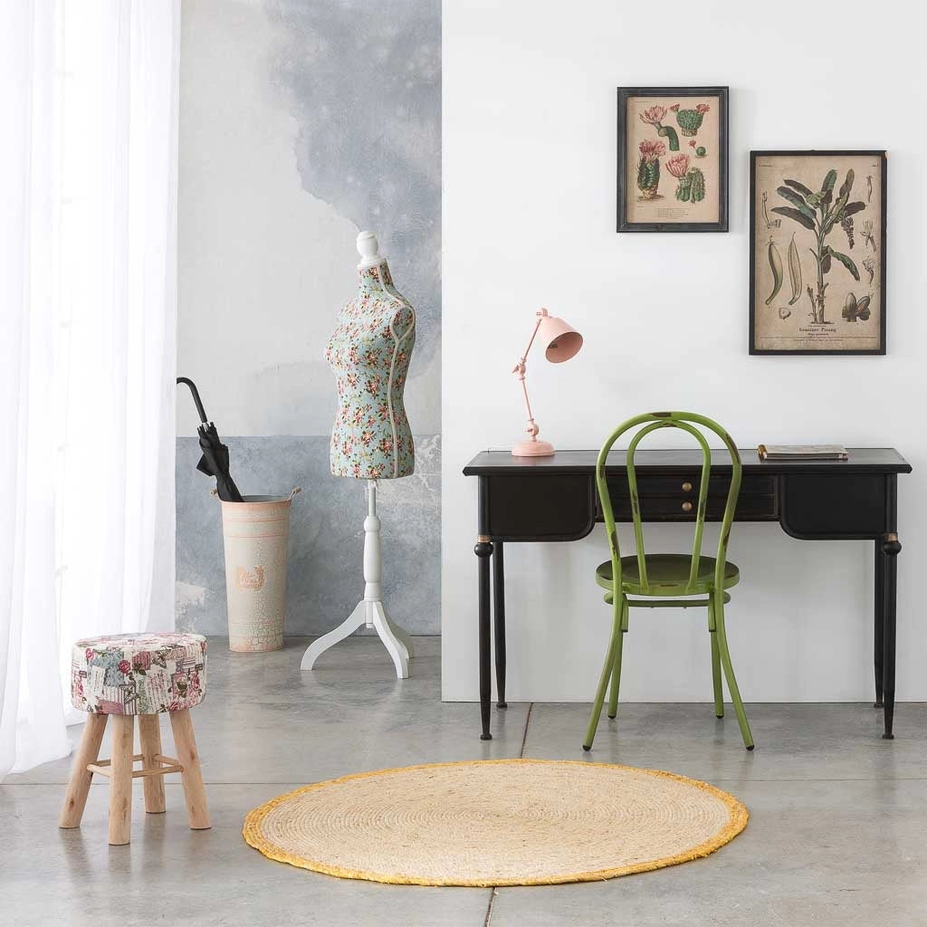 Manichino in legno e schiuma rivestito in tessuto verde 24x37,5x168h