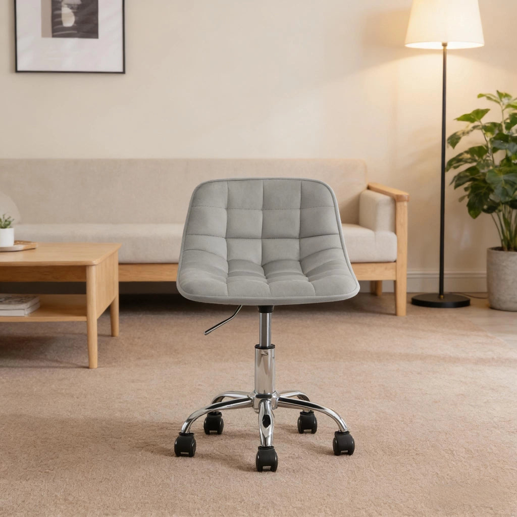 Sgabello girevole regolabile in velluto grigio chiaro con ruote, schienale ergonomico e base a 5 razze