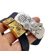 Bracciale vintage in metallo anticato con perle e strass