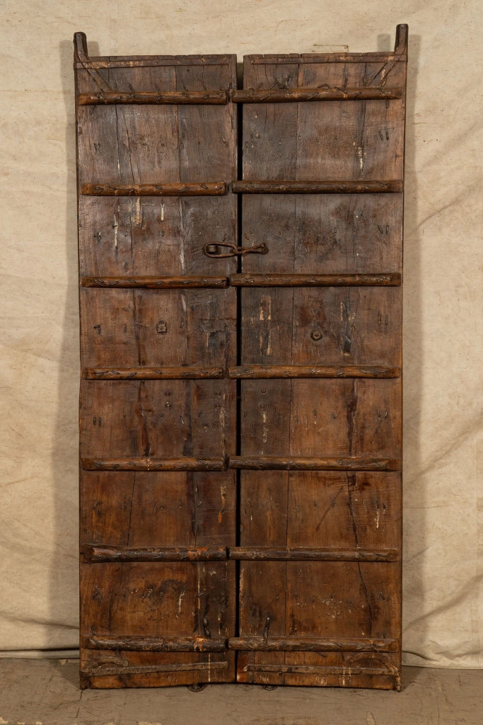 Biscottini Porta portone in legno massello e ferro da interno o da esterno vecchia e antica medievale scorrevole