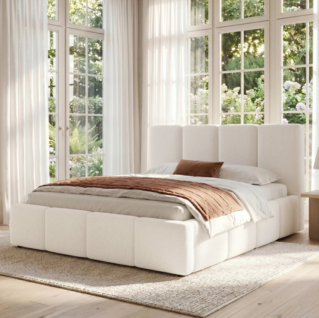Letto matrimoniale imbottito 160x200 cm con rete a doghe e testiera in bouclé beige