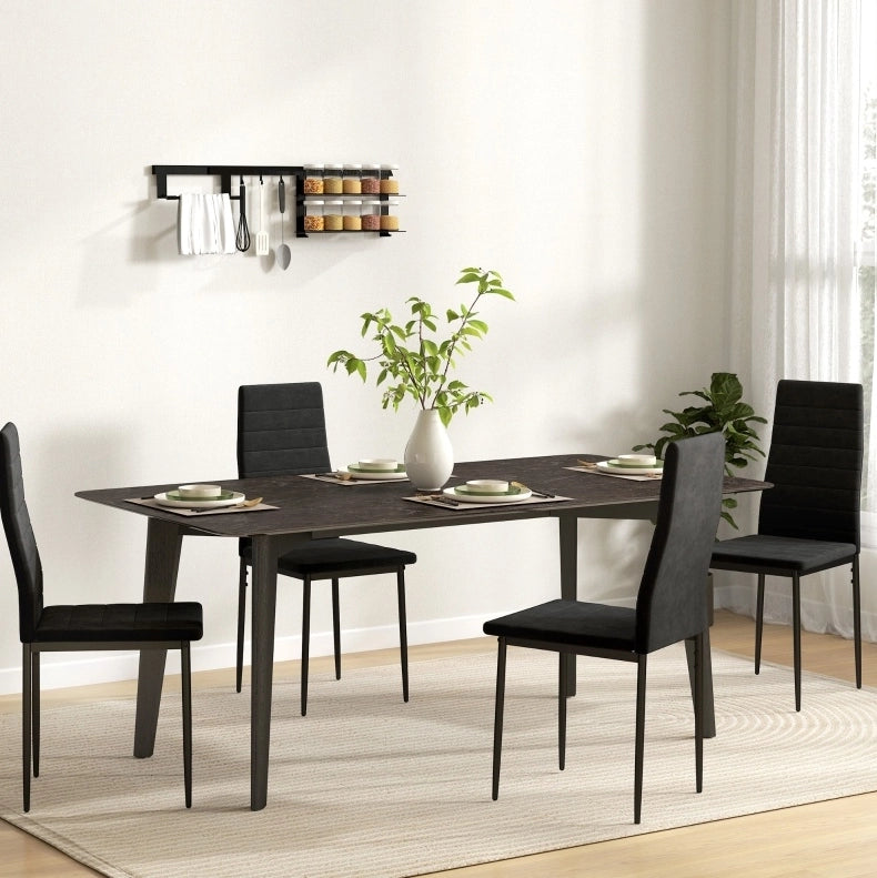Set di 4 sedie da pranzo nere con gambe in metallo