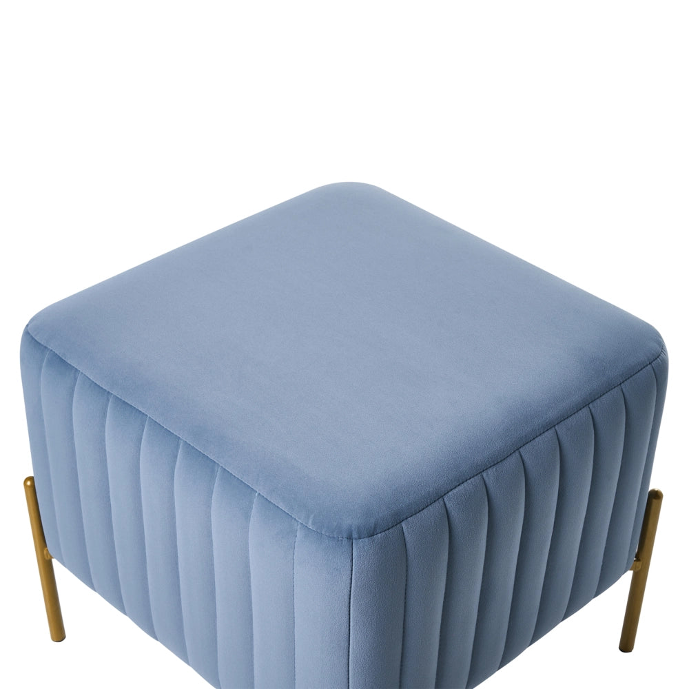 Pouf rivestito in velluto blu con gambe in metallo dorato seduta quadrata 47 x 47 cm per un salotto glamour