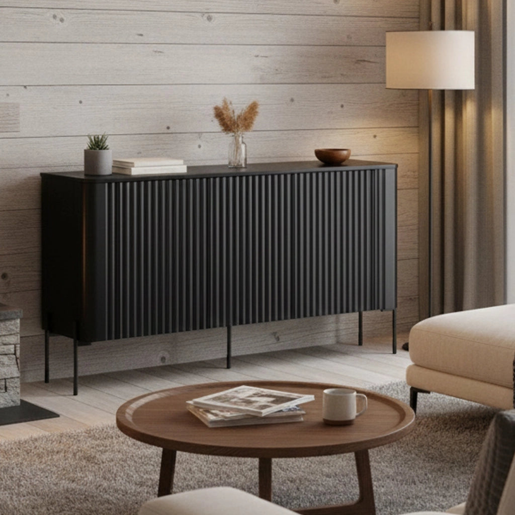 Credenza Susegana, Madia da salotto con tre ante battenti, Rialzata da terra, 150x40 h80 cm, Nero