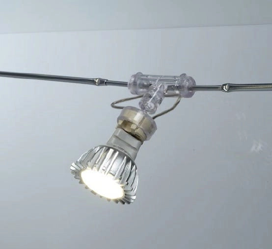 Illuminazione LED con faretto regolabile per SINGOLO lato per 1 piano
