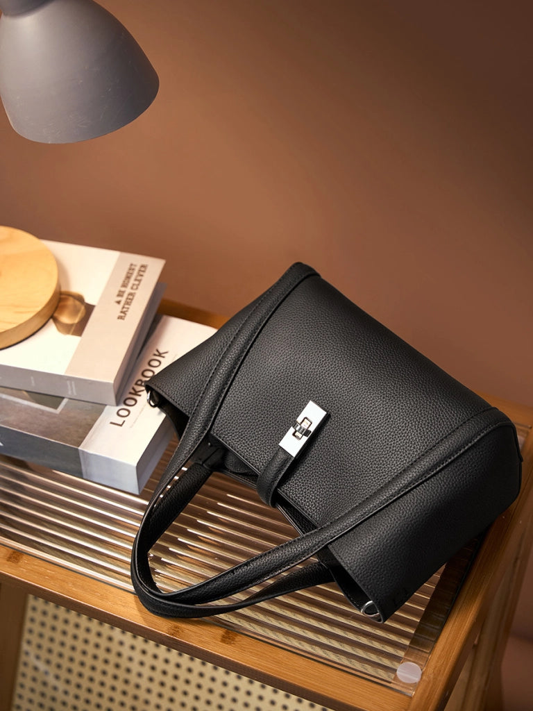 Borsa a tracolla da donna Lady in pelle di vacchetta nera