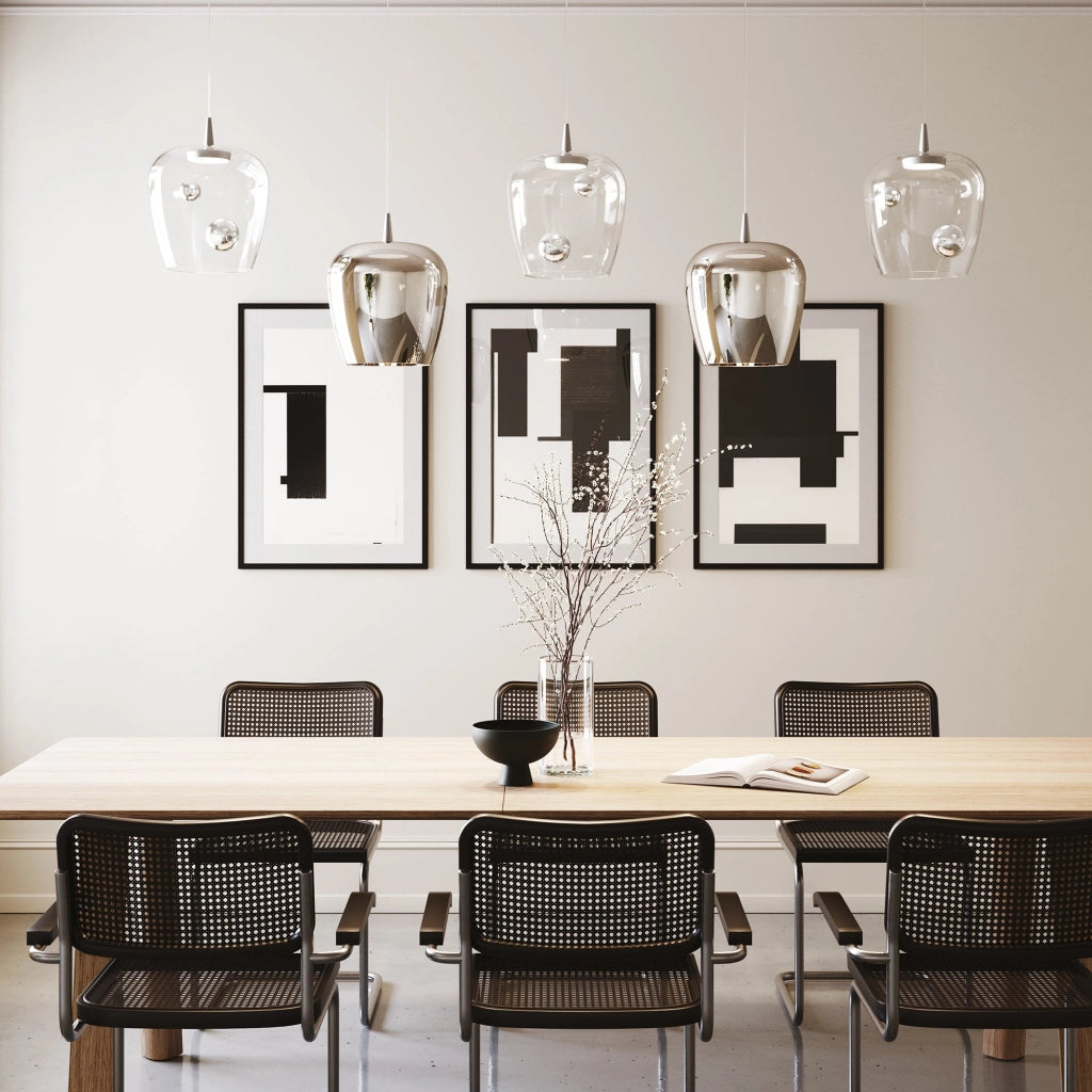 Zafferano Lampada a sospensione Bilia 230V con diffusore in vetro borosilicato soffiato a bocca e dettagli in alluminio, diametro 18 cm, 8W, 2700K