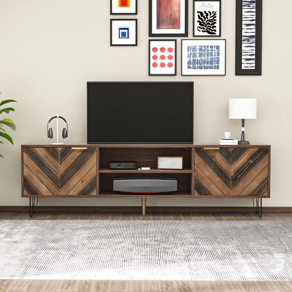 TV lowboard 155x38x48 cm con 2 ante, griglie oro e piedi in ferro, colore legno naturale