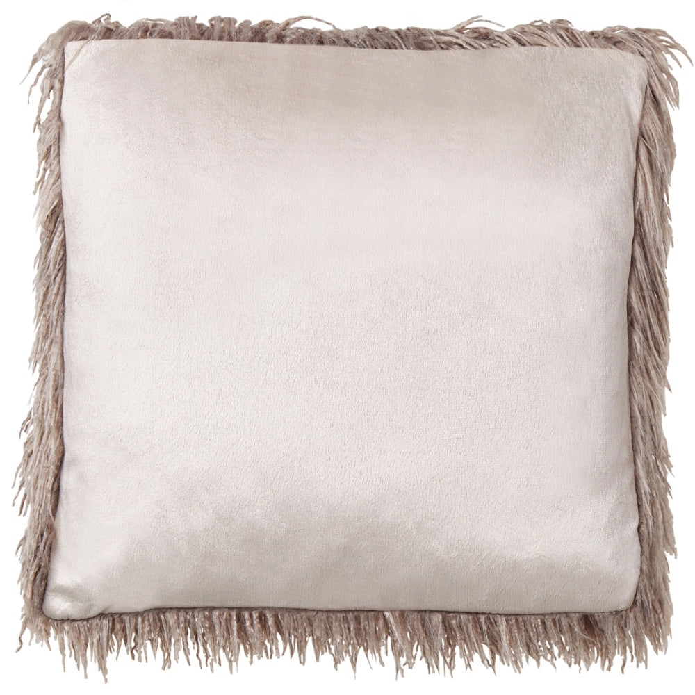 Set di 2 cuscini da lancio in ecopelliccia beige 45 x 45 cm Morbidi e soffici cuscini sparsi
