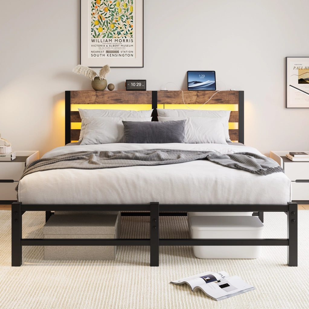 Letto matrimoniale 140x200 cm in metallo e legno con LED RGB, USB e spazio contenitore, senza materasso