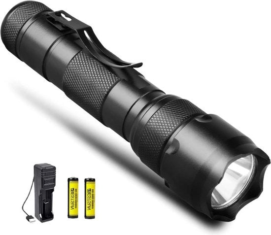 Lampada da torcia LED da 1600 lumen USB ricaricabile, impermeabile, tattica per campeggio all'aperto