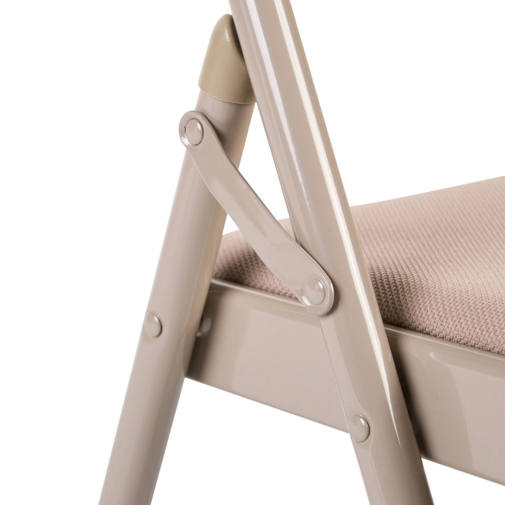 Set di 4 sedie pieghevoli con struttura in metallo beige, seduta e schienale imbottiti in tessuto, sedute ribaltabili