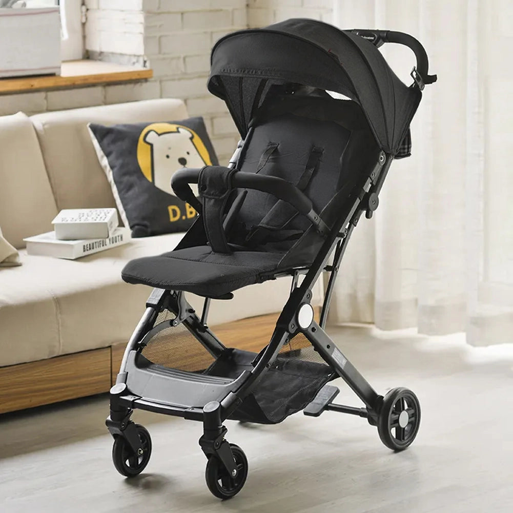 Passeggino Easy Ultra Leggero Nero Chiusura Facilitata Salvaspazio Portata 15 kg