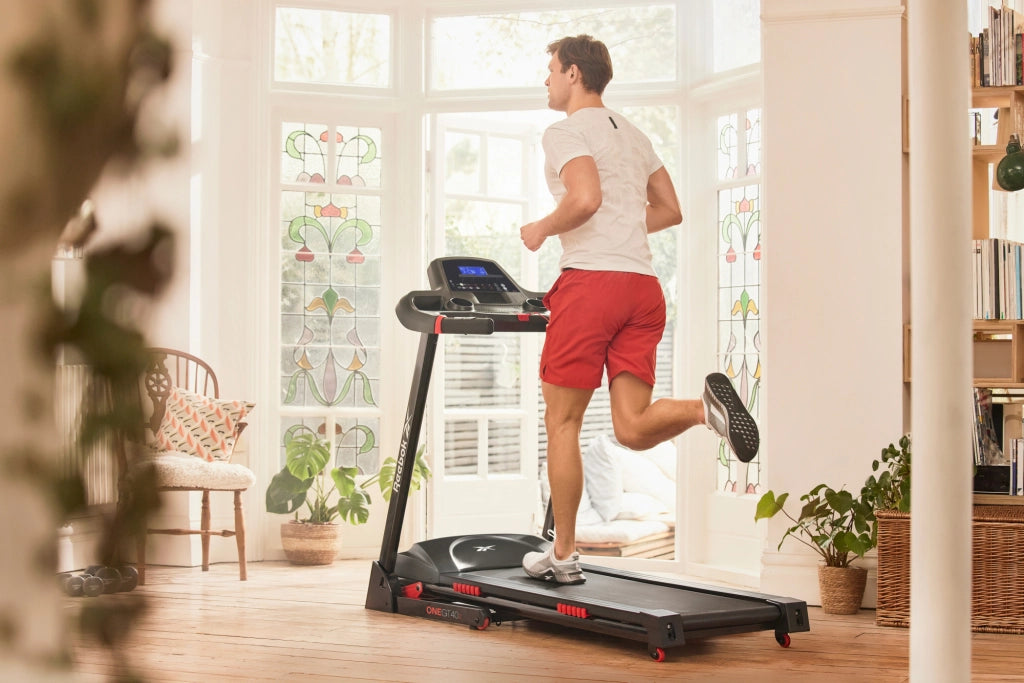 Tapis de Course motorisé - Reebok - Maison/Appartement - Modèle GT40z - Ecran LCD - Vitesse 1 à 18 km/h