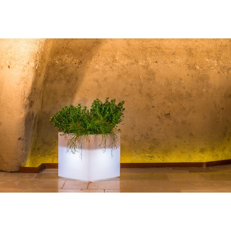 Vaso luminoso moderno di design 40x40 H40 in polimero resistente con LED multicolor con bateria e solare per interno ed esterno - Made in Italy