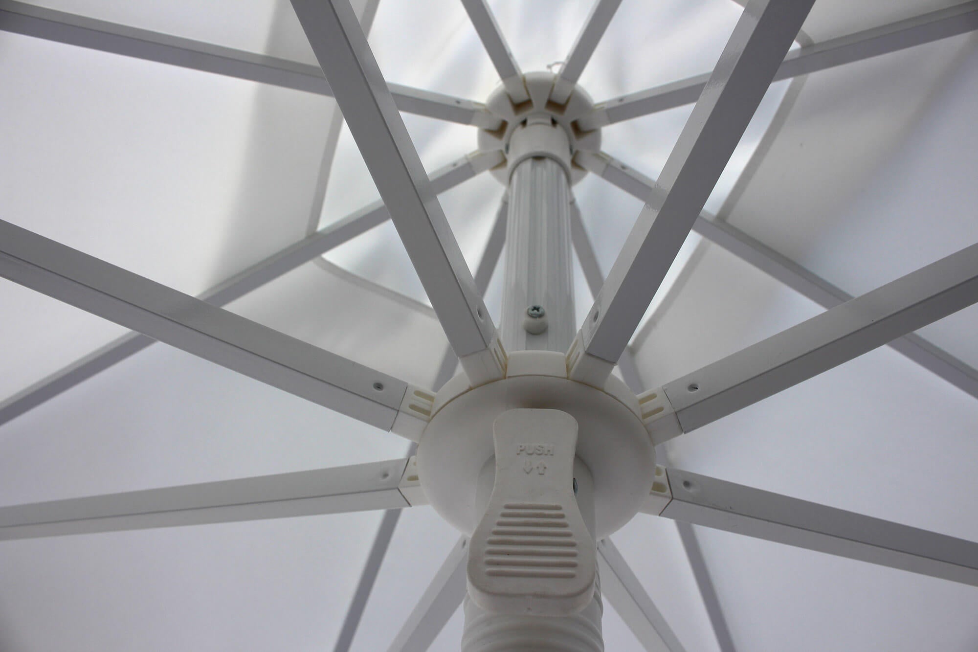 Ombrellone da Giardino 2,25x2,25 m Palo Ø40 mm in Alluminio Maffei Kronos Bianco