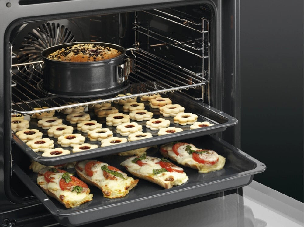 Aeg bek435060b forno elettrico ventilato multifunzione serie 6000 surroundcook 60 cm colore nero classe energetica a+