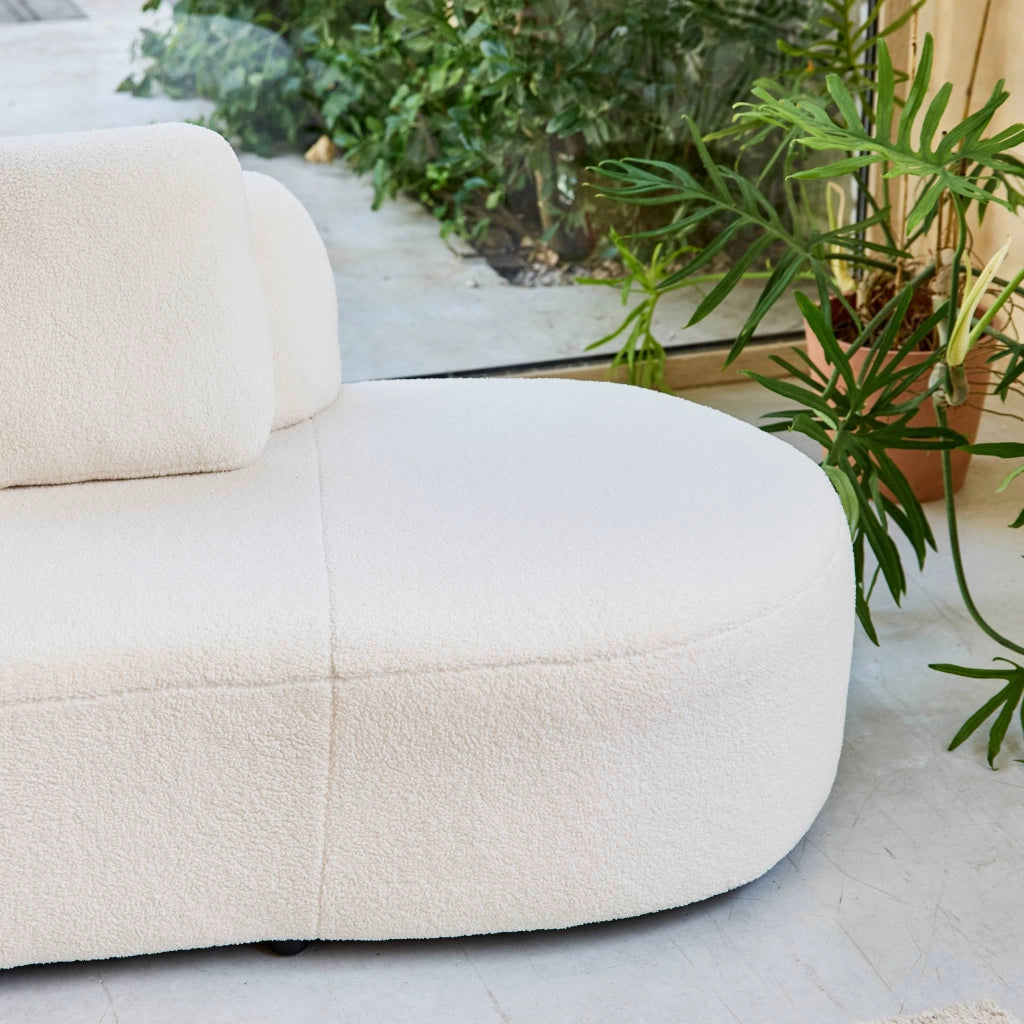 Divano virgola organico in tessuto bouclé, 5 posti, crema