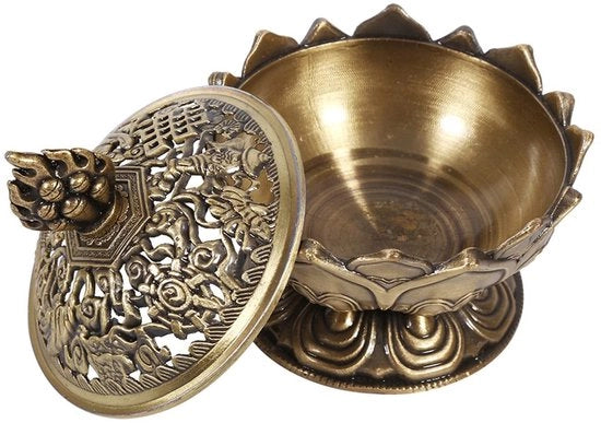 Custodia per candele vintage - Candelaio - Materiale riciclato - Decorazione per la casa classica - Manufatto artigianale - Disegni artistici