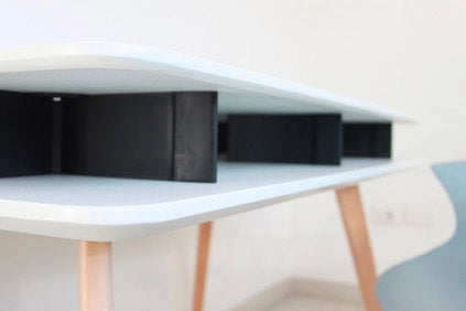 Tavolo Rettangolare con Vano Porta Oggetti 120x70x75 cm in MDF e Legno Bianco/Faggio
