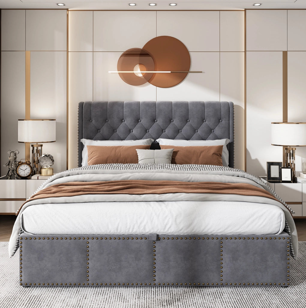 Letto matrimoniale imbottito con contenitore 180x200 cm in velluto grigio; con testiera alta e dettagli a rivetti