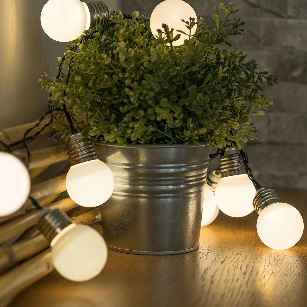 Ghirlanda solare 10 LED sfere bianche Polux 3,8m IP44