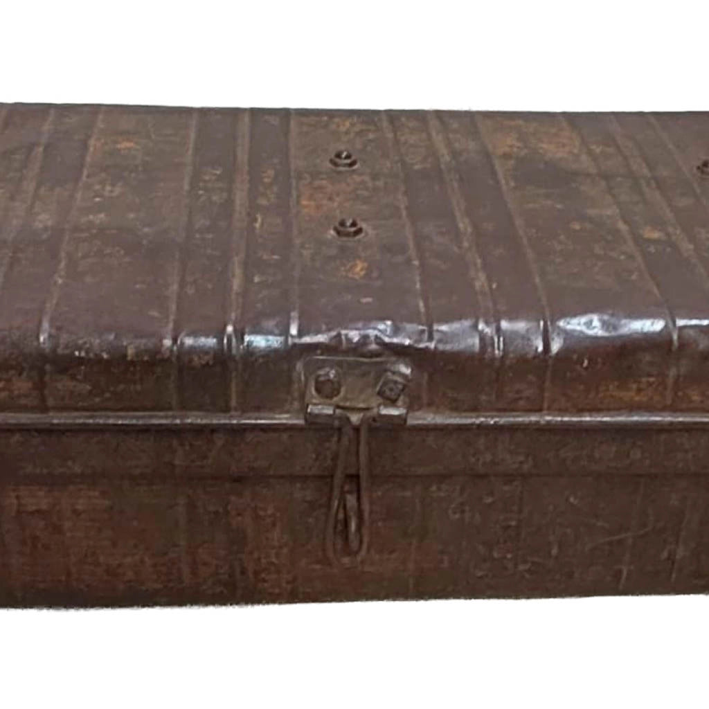 Valigia artigianale in metallo, 67x37x25h cm