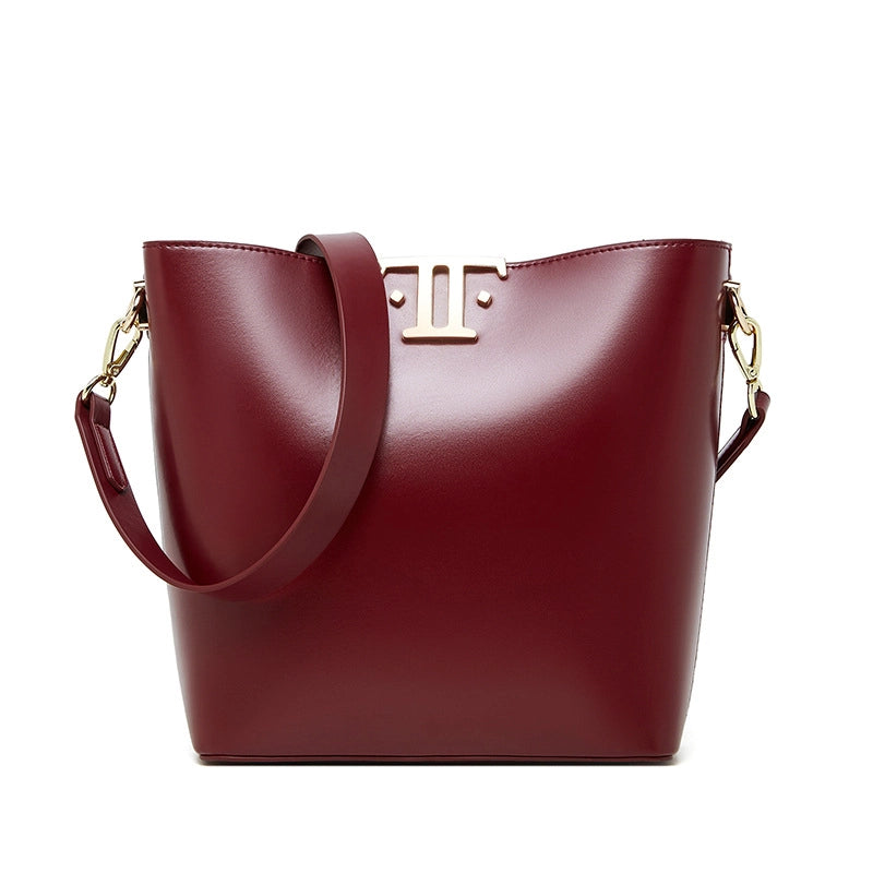 Borsa a tracolla da donna in vera pelle, colore rosso.