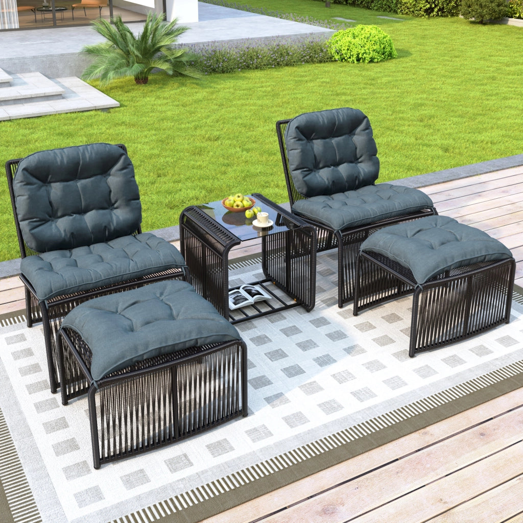 Mobili esterni cinque pezzi ferro e rattan resistente tavolo sedie sgabelli cuscini confortevoli piano vetro impermeabili per terrazzo giardino e balcone