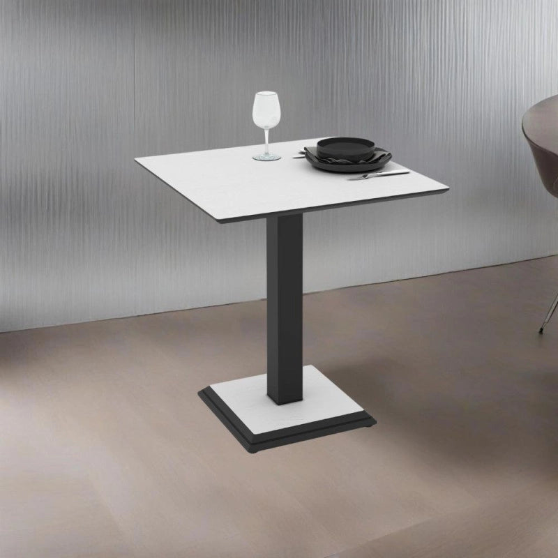 Tavolo quadrato Carvel in colore bianco frassinato 68x68x75 H cm.