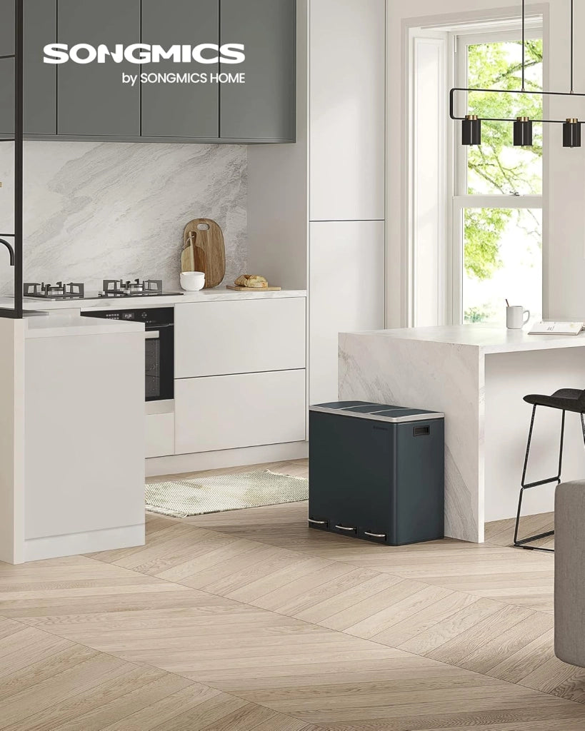 SONGMICS Cestino da Cucina, Pattumiera per Raccolta Differenziata 3 x 18L, 3 Scomparti per Riciclaggio, Coperchi a Chiusura Morbida, Pedali, Acciaio, Grigio Verdastro LTB54GS
