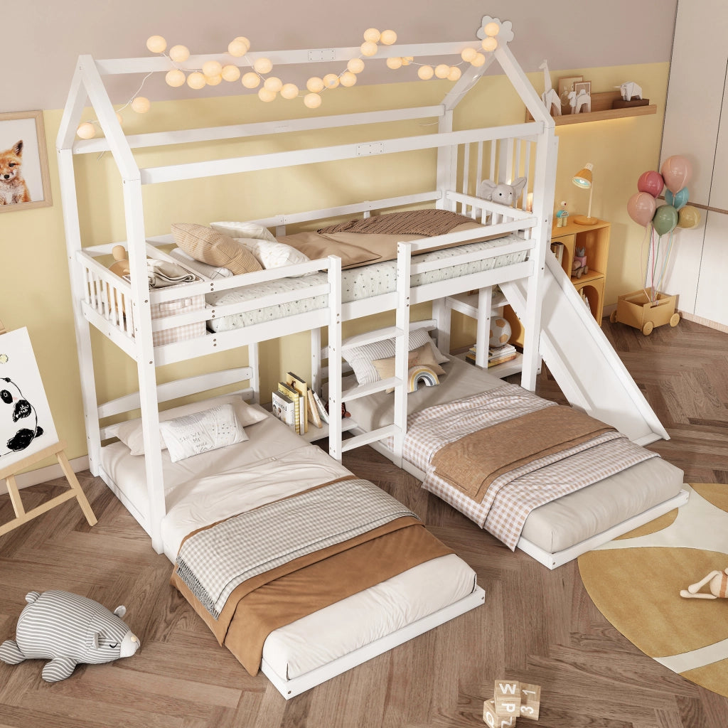 Letto a castello per bambini con scivolo, tetto design, tre posti letto 90x200 cm, bianco