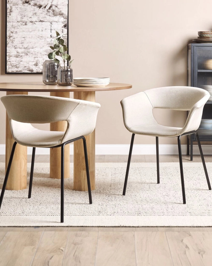 Set di 2 sedie da pranzo Sedute in poliestere beige Gambe in metallo per sala da pranzo cucina