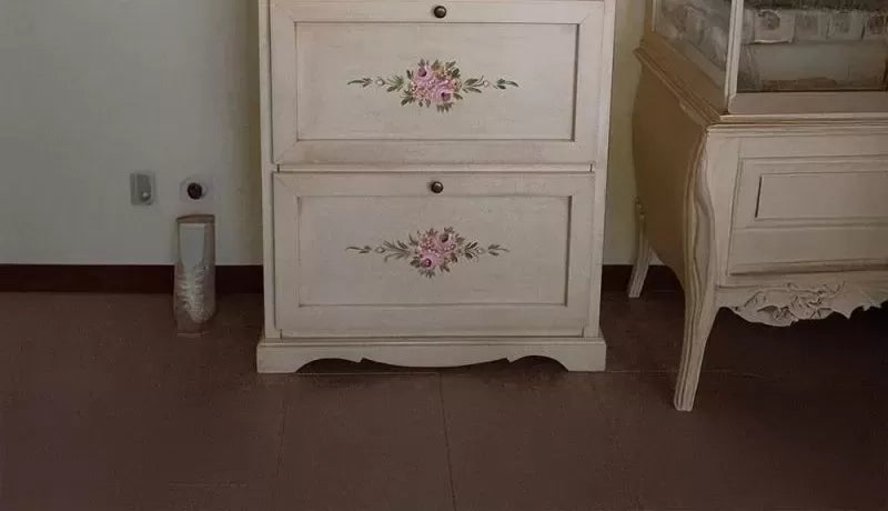 Scarpiera 5 ante ribalta legno shabby avorio anticato filo oro 79x30x210 - Mobili 2G