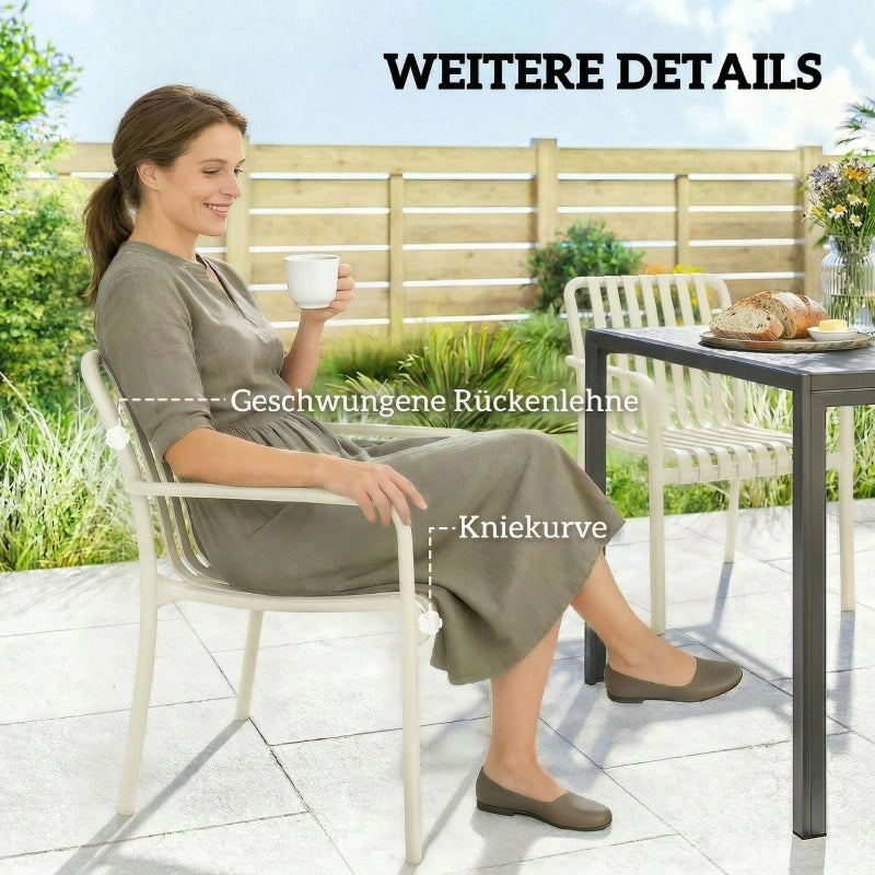 Set di 4 sedie da giardino impilabili con braccioli a doghe, ergonomiche, color crema.