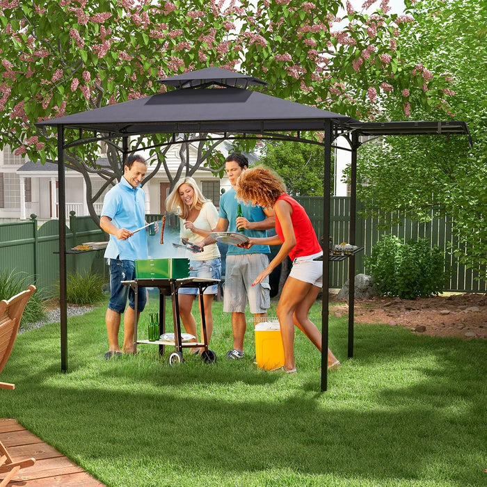 Gazebo per Barbecue, Pergola per BBQ con Tendalino Laterale, Tetto a 2 Livelli, 2 Ripiani Laterali, Ganci Appesi, Apribottiglie, per Giardino e Cortile, 318 x 153 x 250 cm (Grigio Scuro)