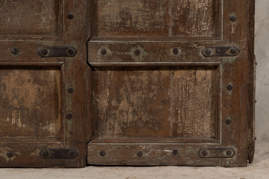 Biscottini Porta portone in legno massello e ferro da interno o da esterno vecchia e antica medievale scorrevole