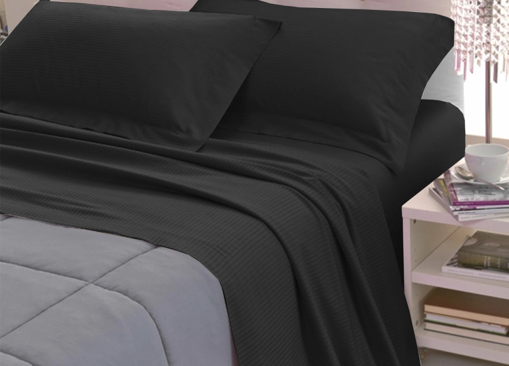 Completo Lenzuola Letto In 100% Raso Cotone Rigato 5mm In Tinta Unita - Matrimoniale - Nero