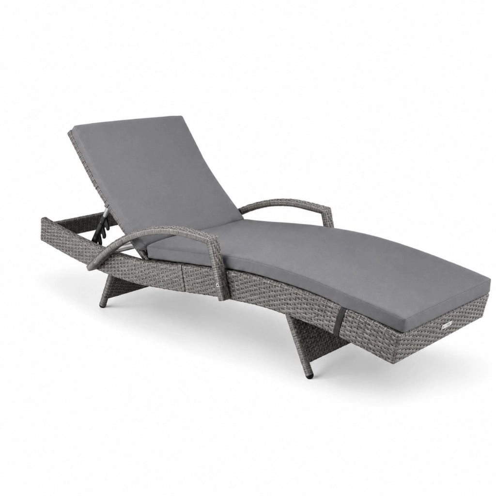Lettino Prendisole In Polyrattan Con Schienale Regolabile Reclinabile E Cuscino Imbottito Comfort Ideale Per Giardino Terrazza Piscina Solarium Balcone Relax Outdoor E Arredo Esterno 190 x 62 x 34 Cm Grigio
