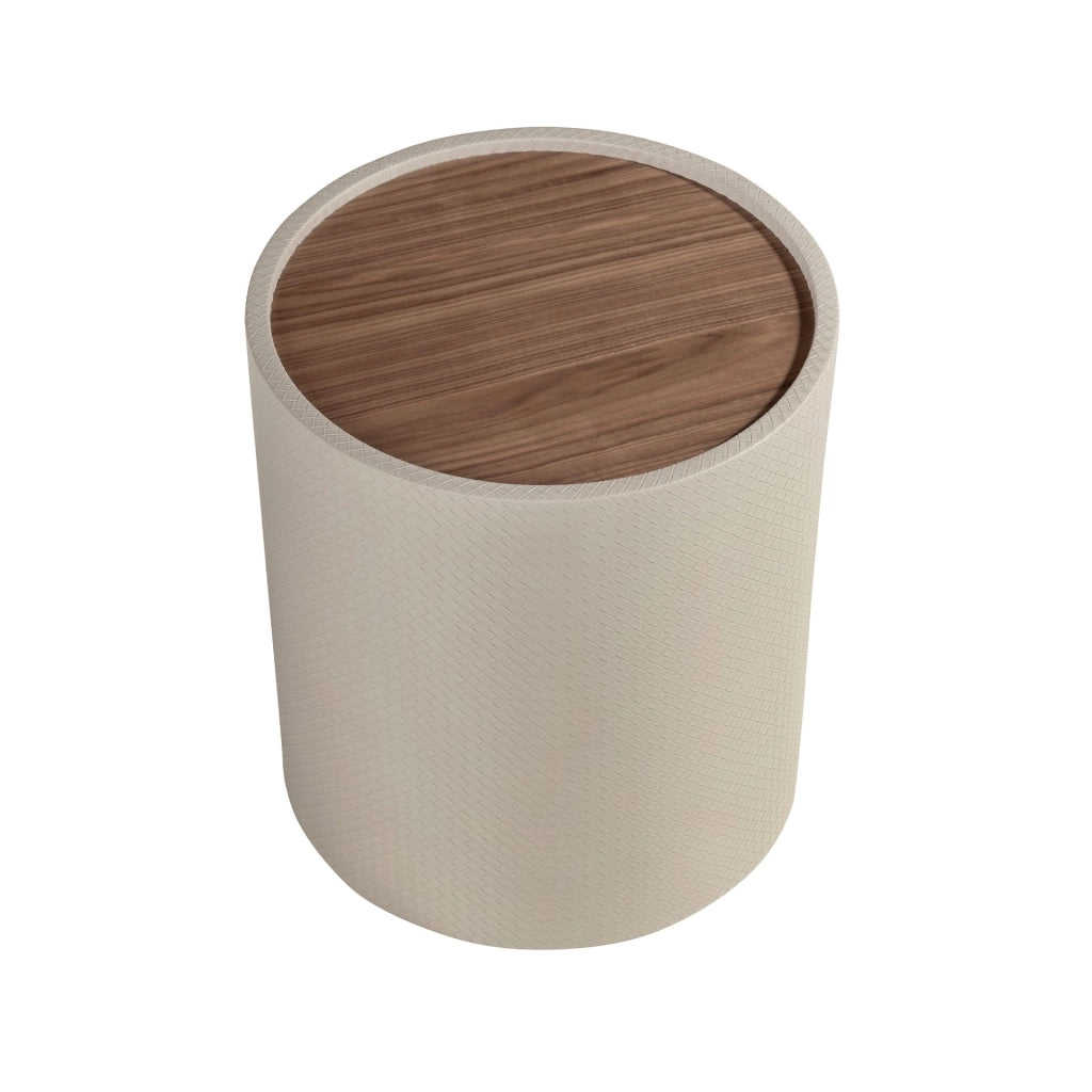 Tavolino rotondo da angolo in noce, noce e legno rivestito in similpelle color sabbia