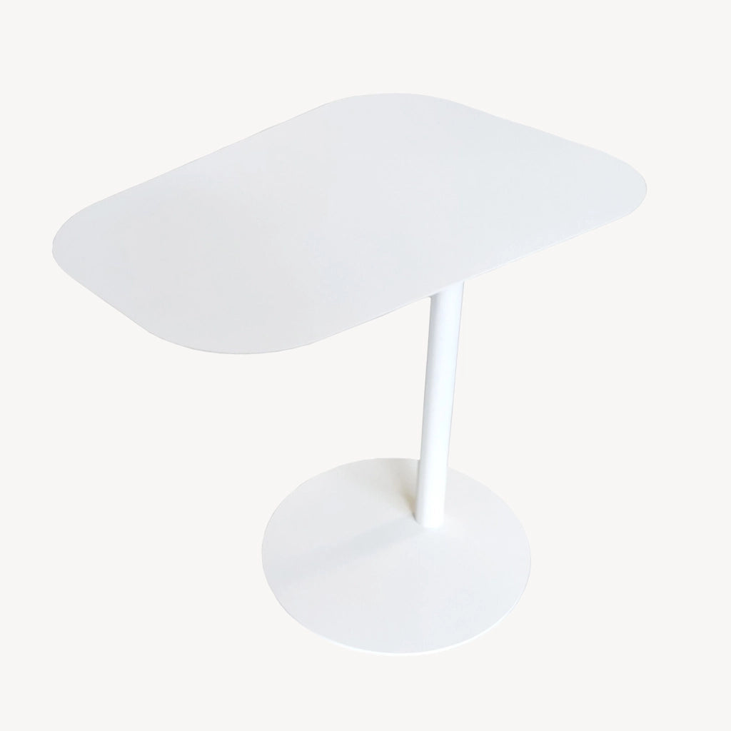 Tavolino Laterale da Divano Nastätten Metallo Piano Trapezoidale - Bianco [en.casa]