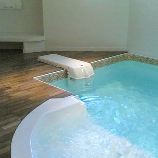 Gruppo Filtrante monoblocco a zaino Filtrinov per piscine fino a 45 m³ - Gruppo Filtrante Monoblocco A Zaino Filtrinov Per Piscine Fino A 45 M³ Gruppo Filtrante 12mc/h - Fb12 By-pass E Proiettore Led Colorato