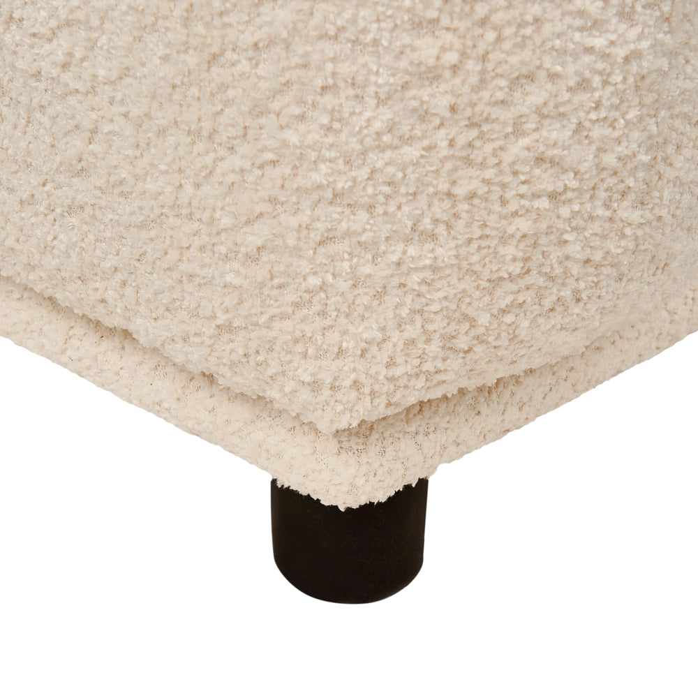 Poltrona Tessuto Boucle Bianco Morbido Nubby Gambe Nere Schienale Curvo Stile Retro Glam Art Decor