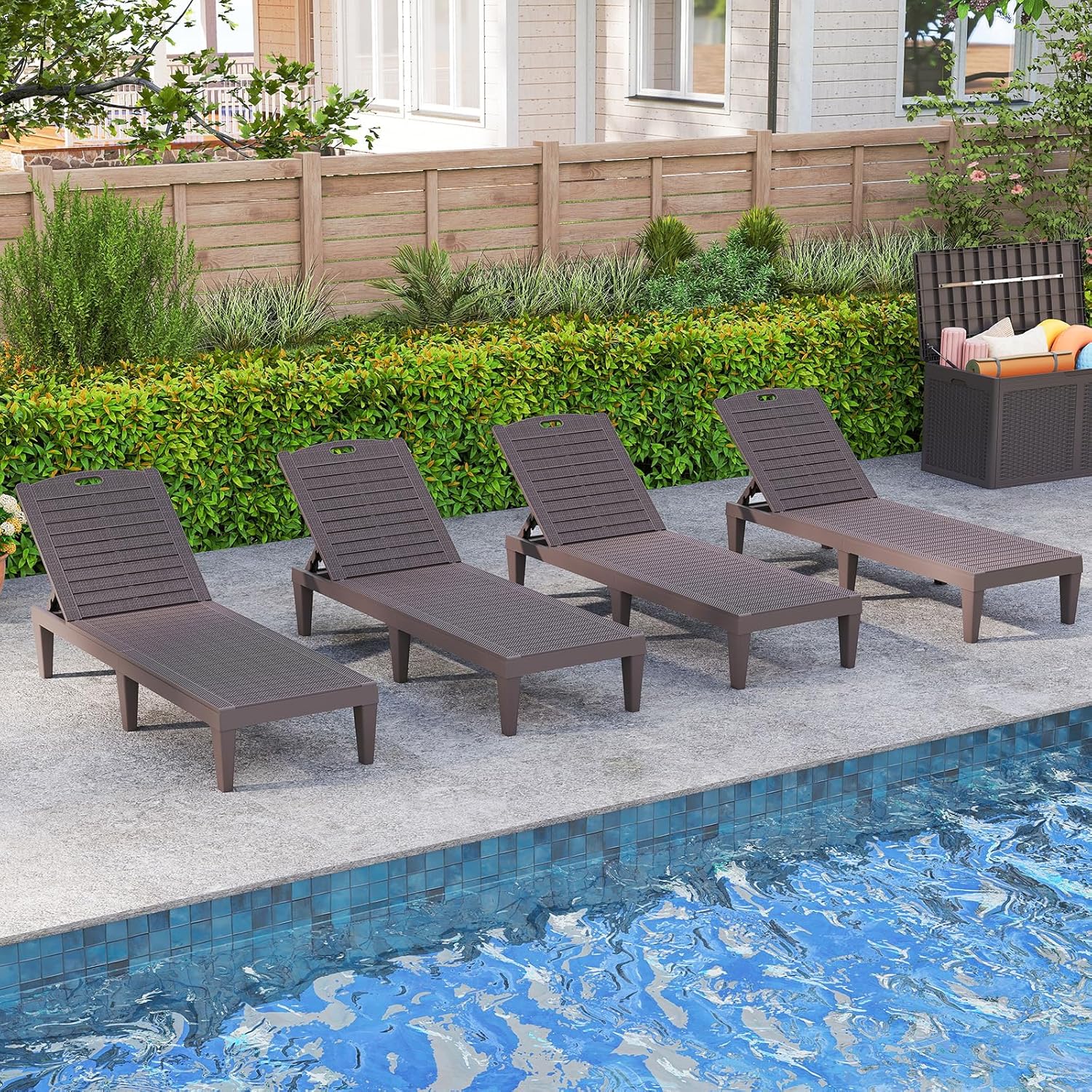 Set di 2 Sedie a Sdraio, Lettino Prendisole da Esterno in PP con Schienali Regolabili in 4 Posizioni, Sedia Reclinabile per Patio, Piscina, Terrazza, Portata 160 kg (Marrone)