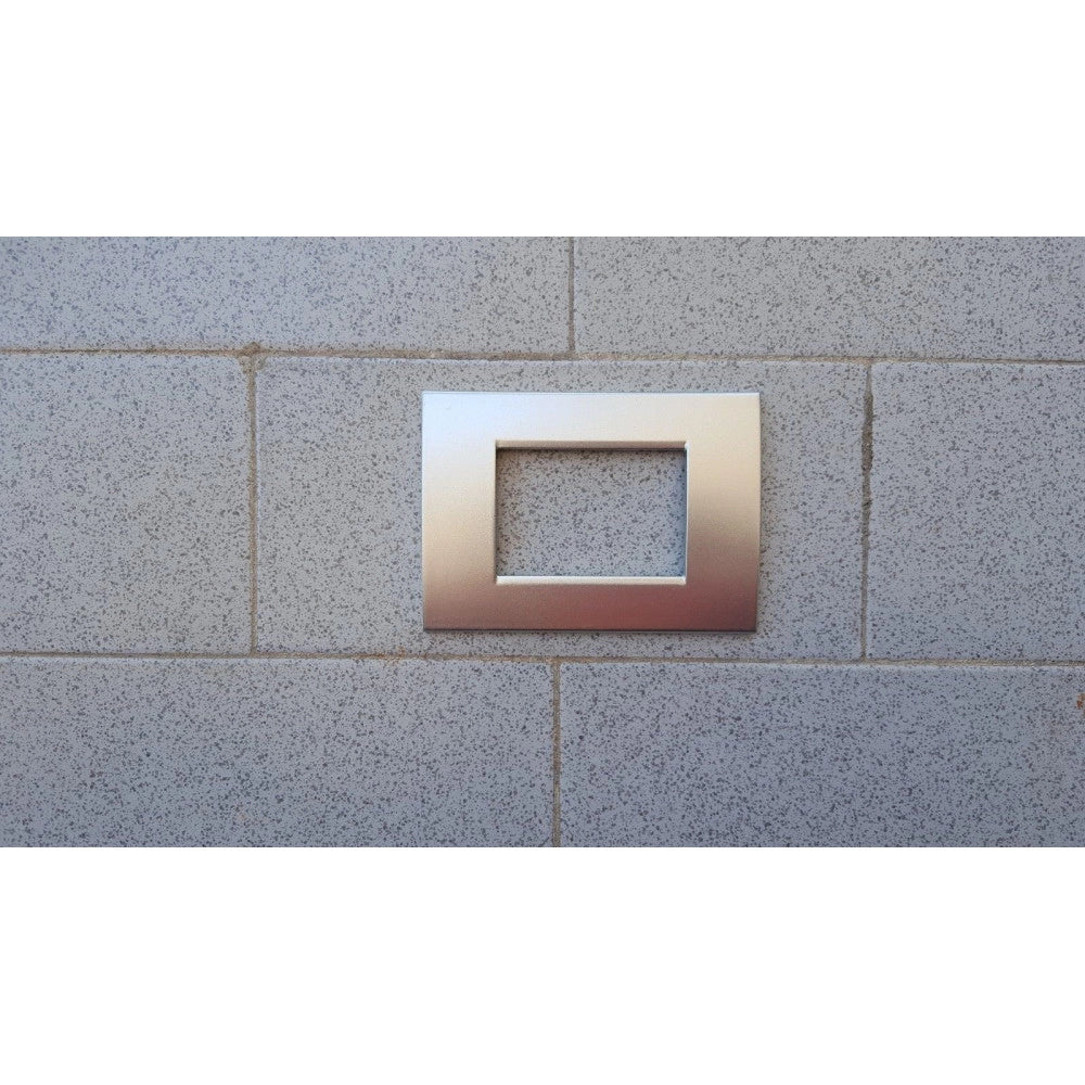 Trade Shop - Placca Placche Placchete Compatibili Living Light In Abs 3 4 7 Posti Colorate - Argetno Lucido -4 Fori     -