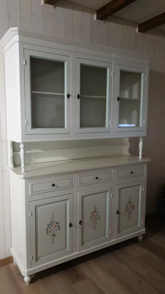 Cristalliera 3 porte napoletana legno bianco sporco decori l.150 p.43 h.208 (492) - Mobili 2G
