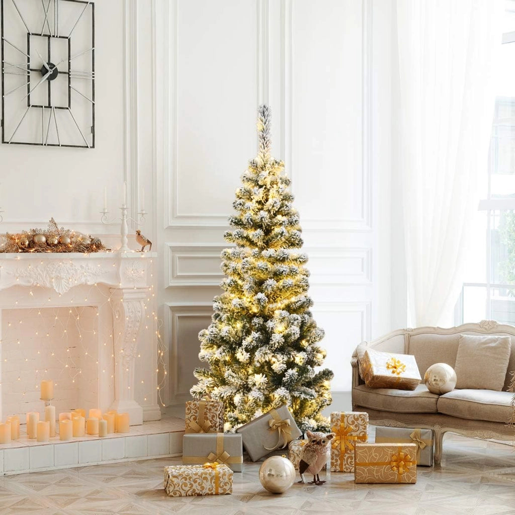 Albero di Natale Slim 135/180/225 cm, Albero di Natale Innevato con 150/250/350 Luci LED, 242/500/641 Rami e Base di Metallo, Decorazione Natalizia per Casa e Negozio (135 cm)